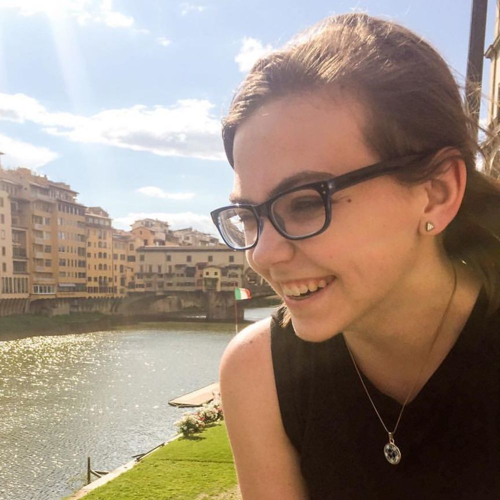 Meet your Posher, Nadia